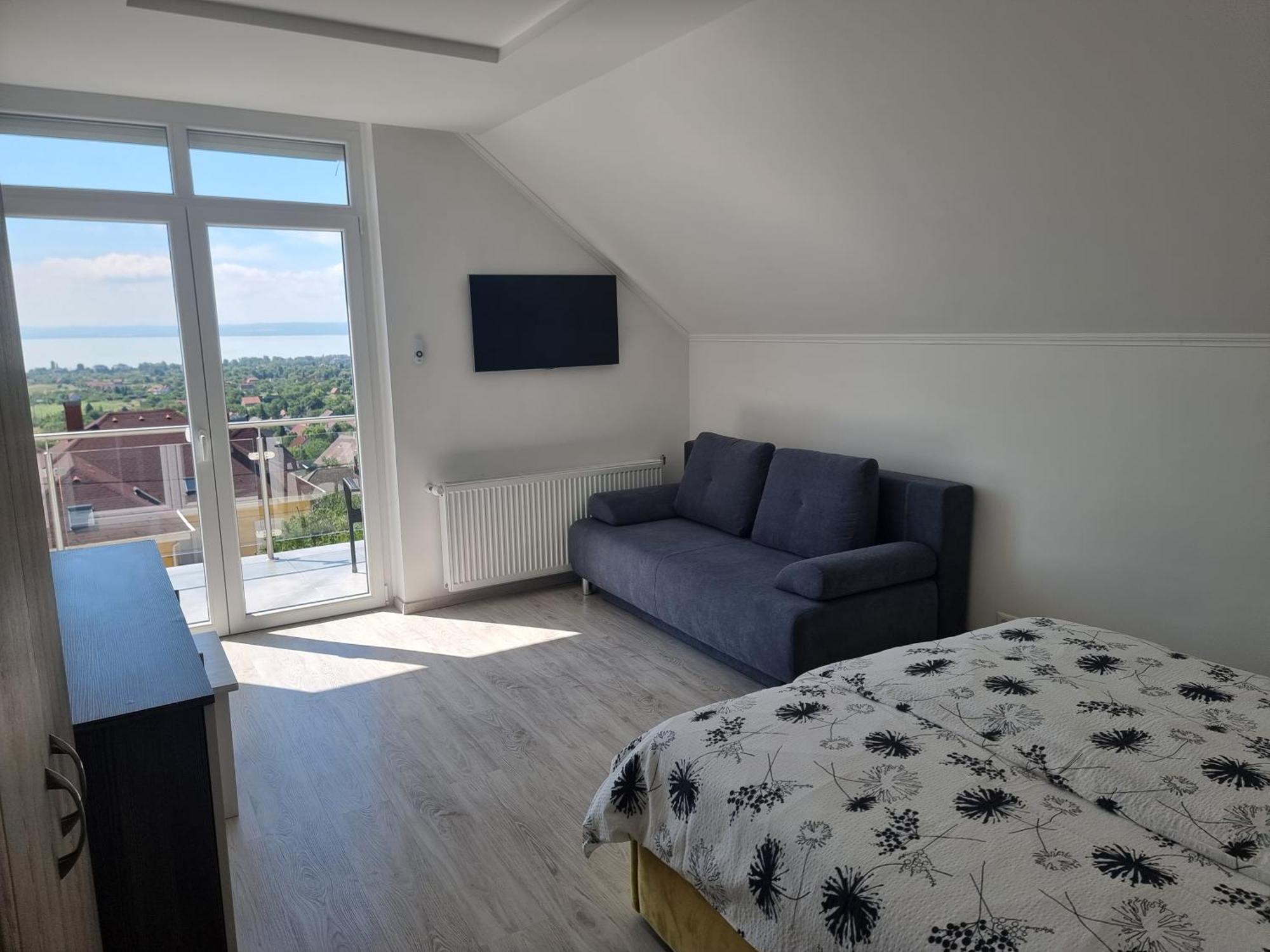 Lakeview Apartments Balatonfuered Exteriér fotografie