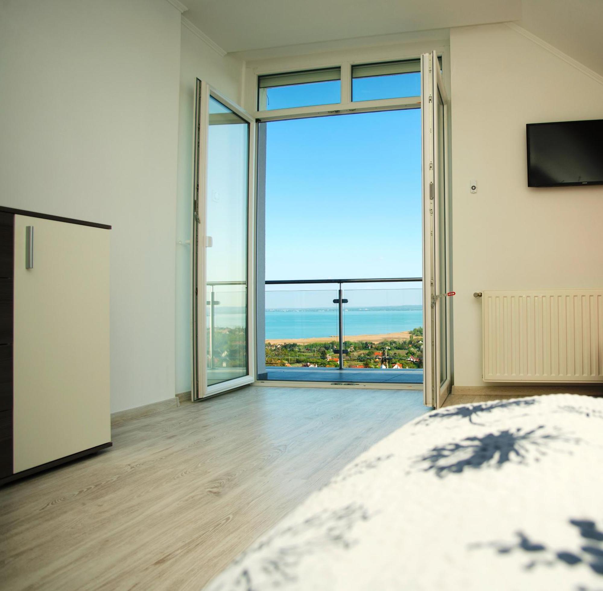 Lakeview Apartments Balatonfuered Exteriér fotografie
